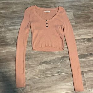 light pink american eagle crop top
